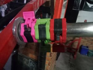 مشابك بلاستيك